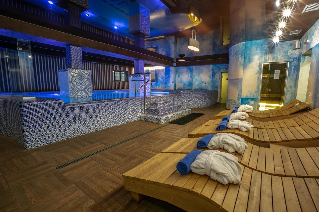 Goral Hotel & Spa Bukovel Bagian luar foto
