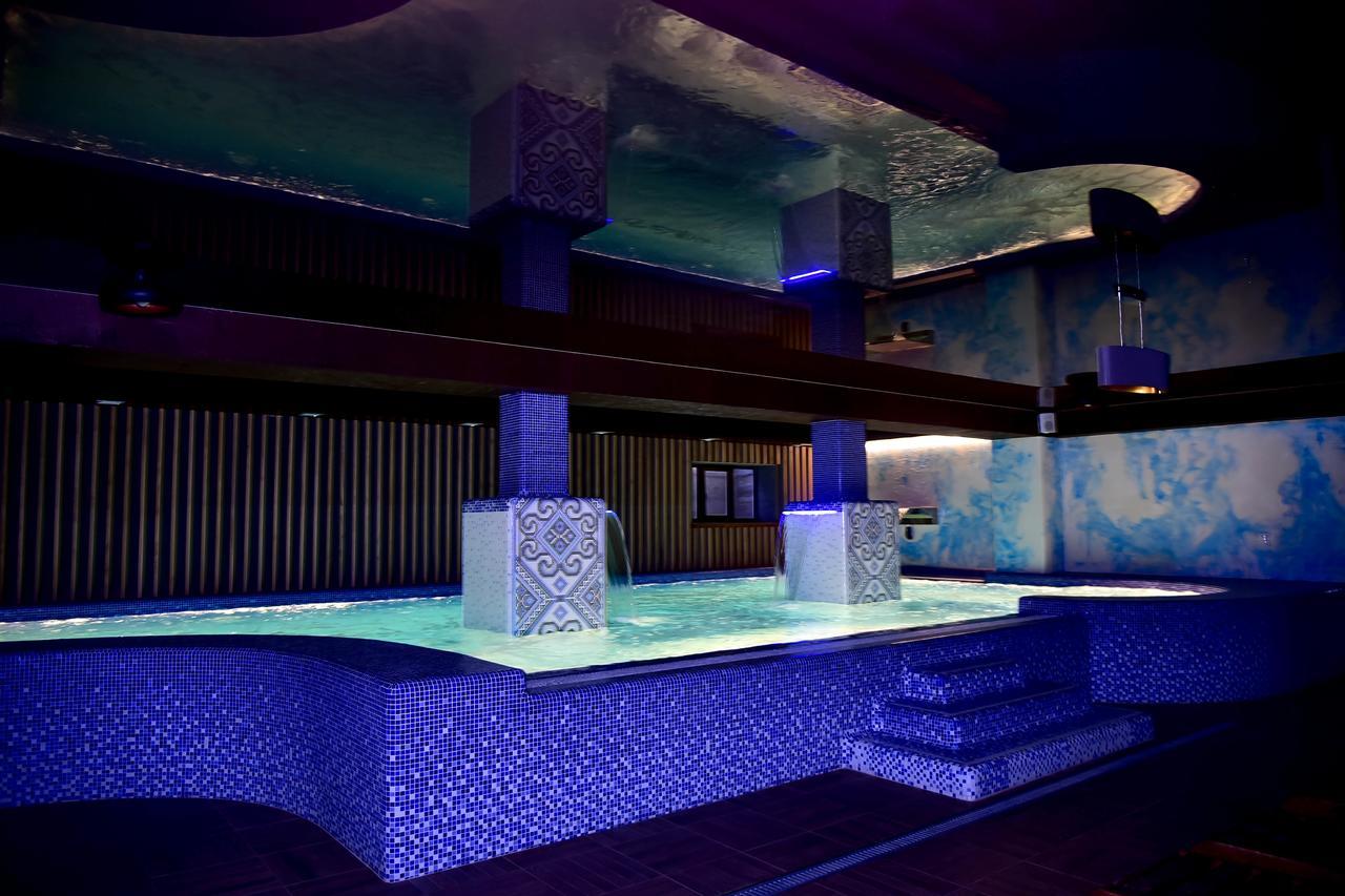 Goral Hotel & Spa Bukovel Bagian luar foto
